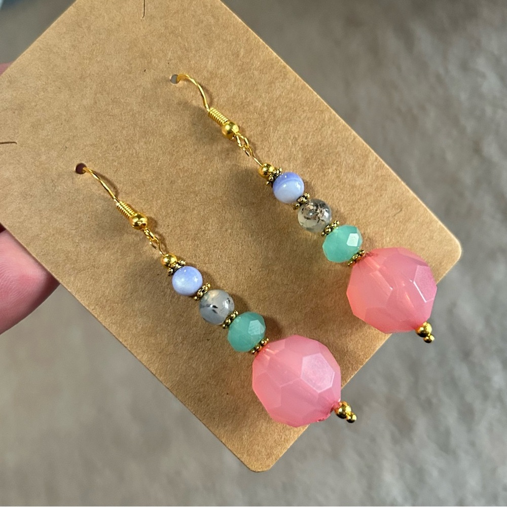 Handcrafted elegant vintage pink lucite bead genuine dragon vein agate earrings